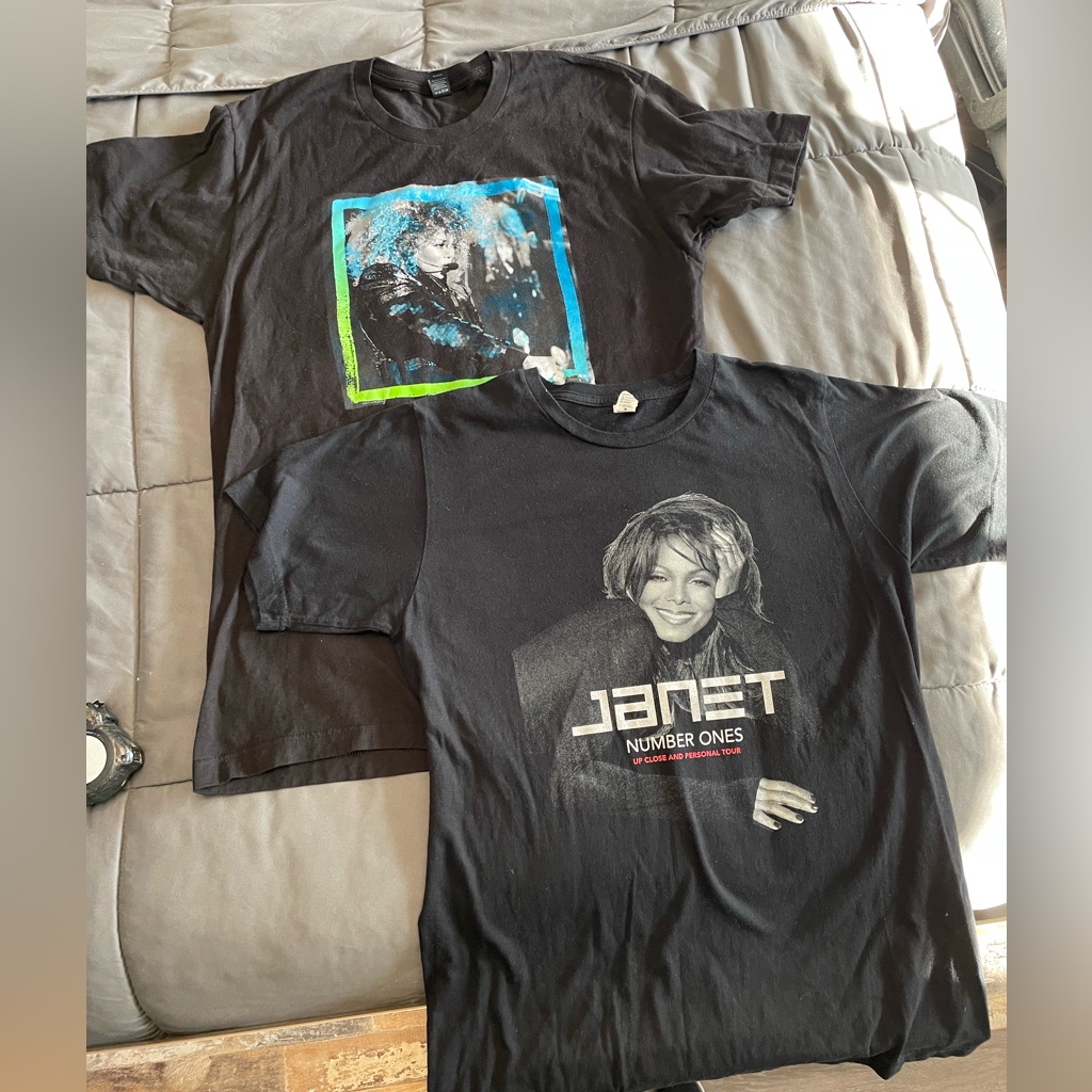 Janet Jackson Concert TShirt Bundle Size MediumLarge